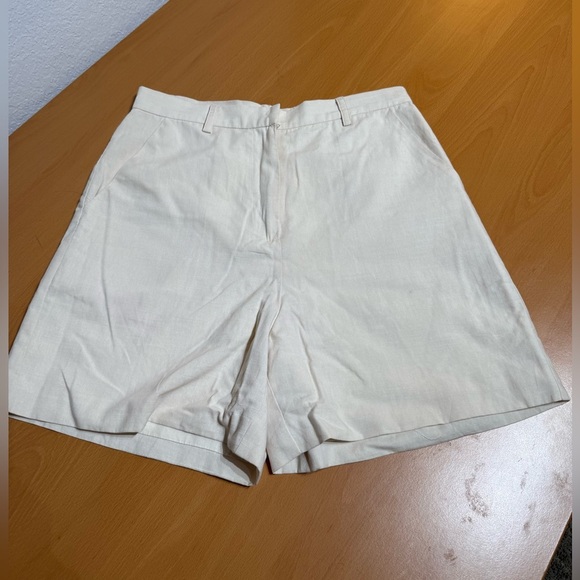 Sophie Rue Cream Bermudas Classic Tailored Fit - Picture 1 of 6